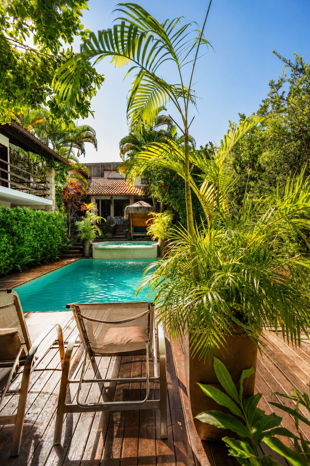 Outdoor pool, pool loungers