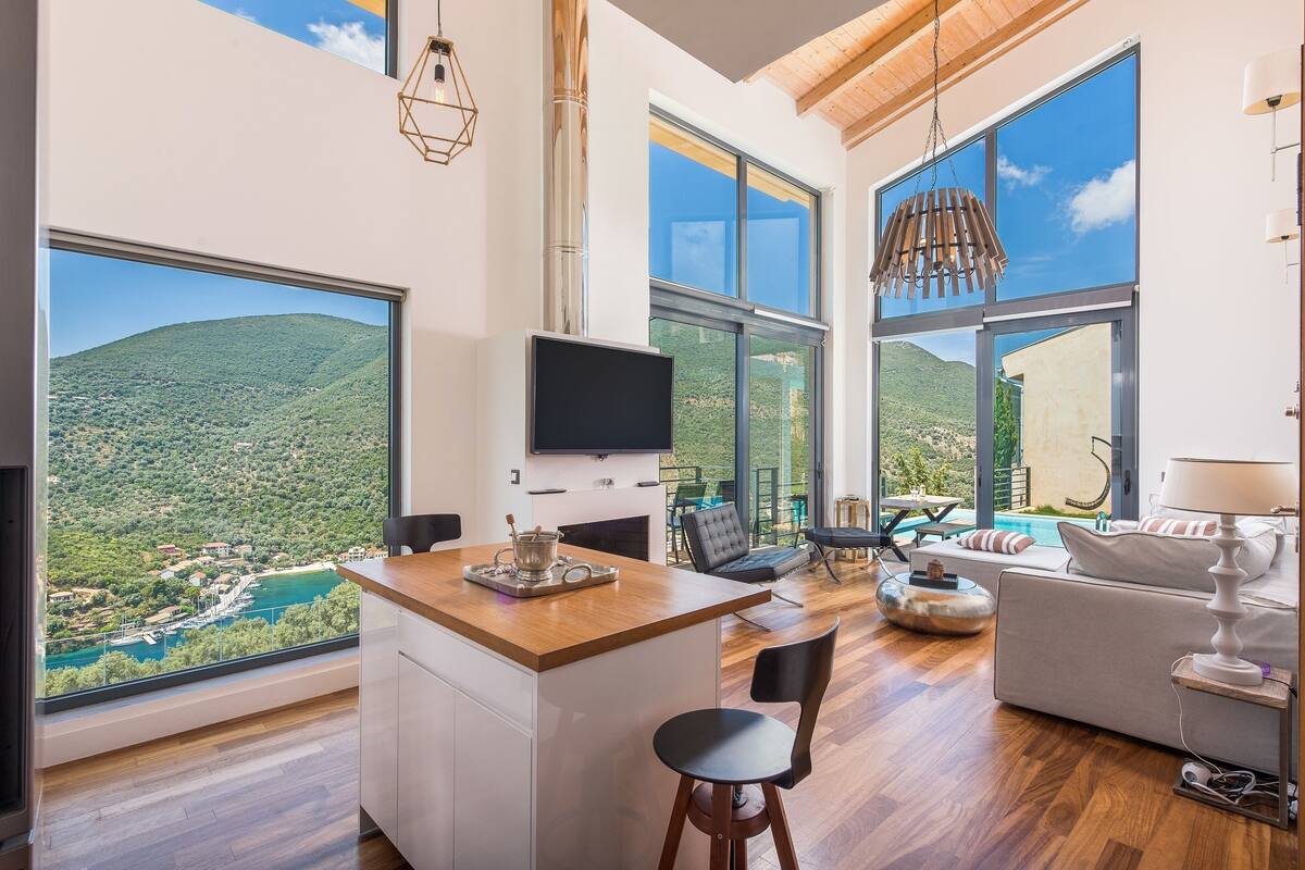 Luxury Villa, 4 Bedrooms (Krystle) | Living area | 50-inch flat-screen TV with satellite channels, plasma TV, Netflix