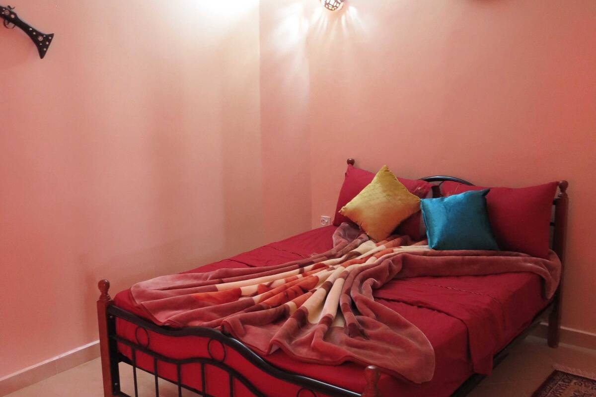 Rollaway beds
