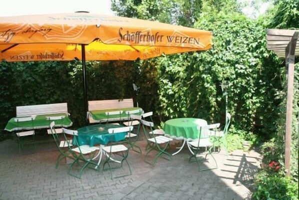 Breakfast, lunch, dinner served; local cuisine 