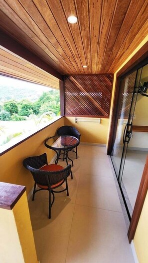 Minibar, laptop workspace, free WiFi, bed sheets - Pousada Búzios Garden (Búzios)