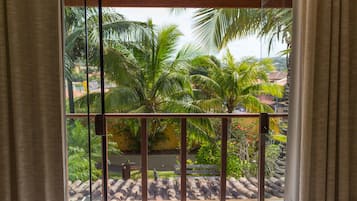 Habitación familiar, varias camas, balcón | Balcón