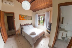 Minibar, laptop workspace, free WiFi, bed sheets - Pousada Búzios Garden (Búzios)