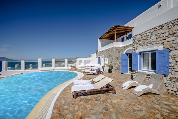 Utomhuspool