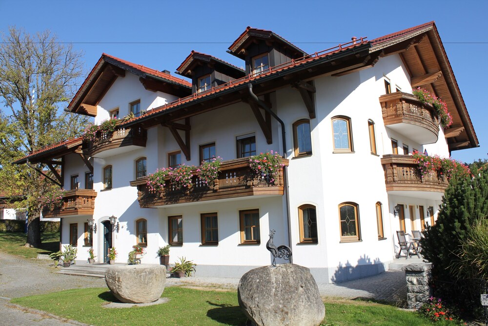Landhotel Und Gasthof Schmalhofer - Tittling