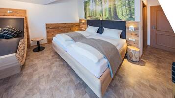 Dreibettzimmer | Kostenloses WLAN, Bettwäsche