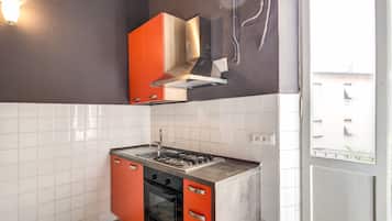 Comfort Apartment, 5 Bedrooms (Salita Quintino Sella 7) | Private kitchen