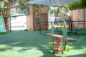 Außen-Kinderspielplatz