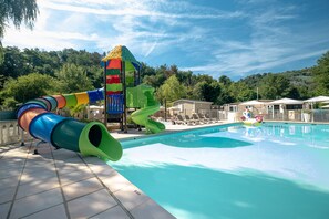 Waterslide - Camping Parc des Monges (Auribeau-sur-Siagne)