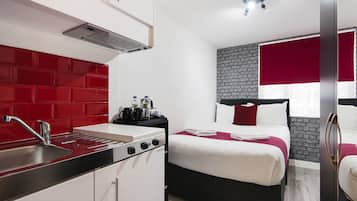 1 chambre, fer et planche à repasser, Wi-Fi gratuit, draps fournis