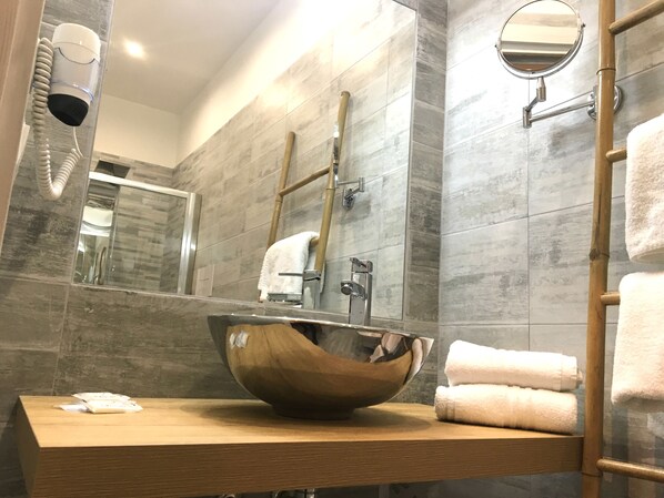 Double Room Single Use | Bathroom | Shower, hair dryer, bathrobes, slippers