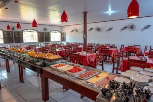 包含每日自助早餐