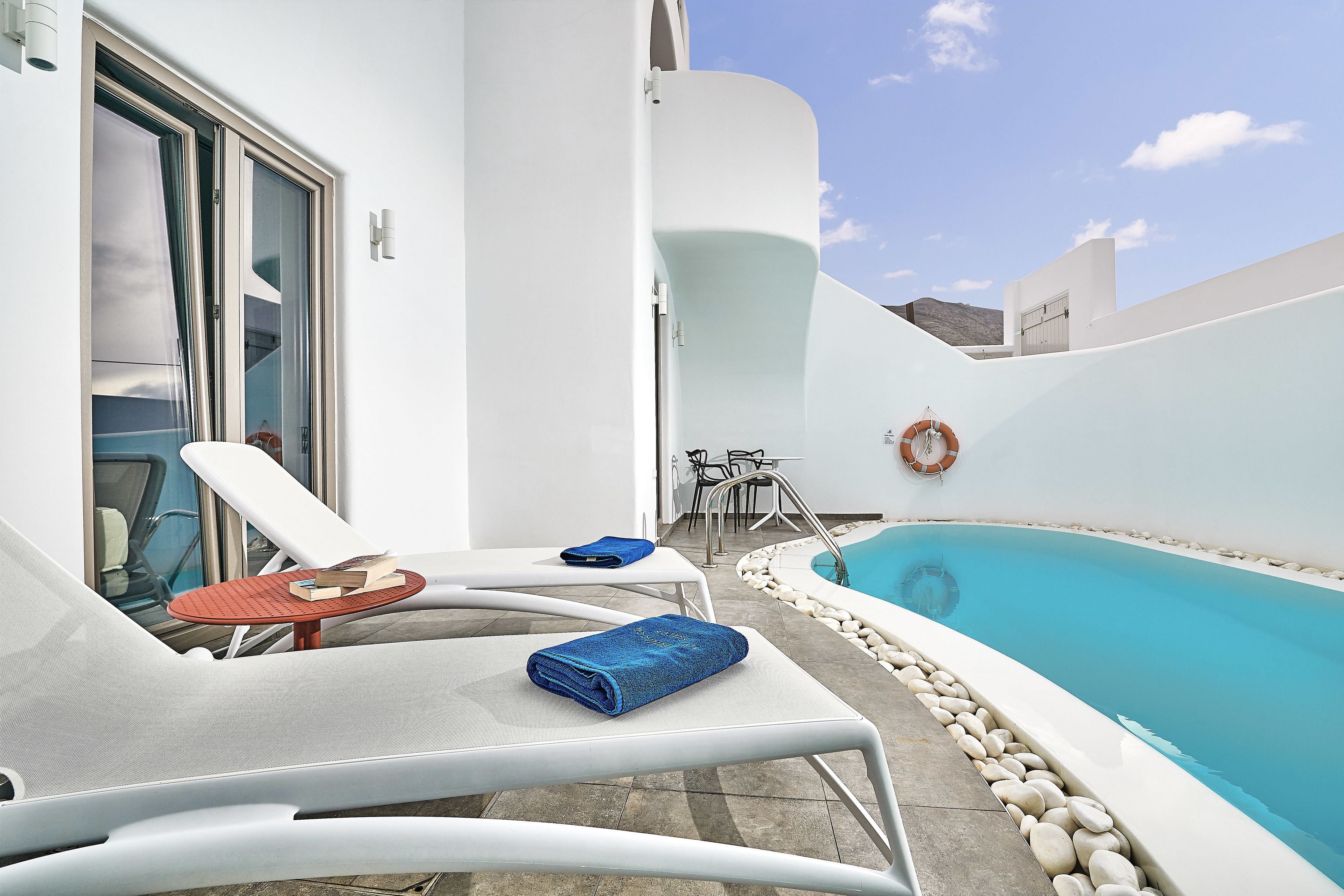apartment, private pool (baxedes) | view from room