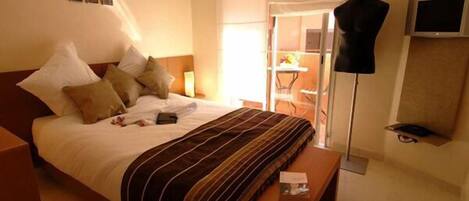 Apartment (Atlas) | 1 bedroom, in-room safe, blackout curtains, free cots/infant beds