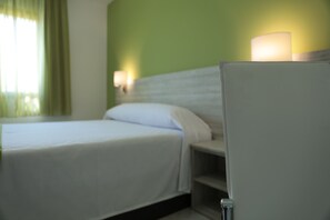 Habitación doble (with extra bed) | Escritorio, cortinas blackout y wifi gratis