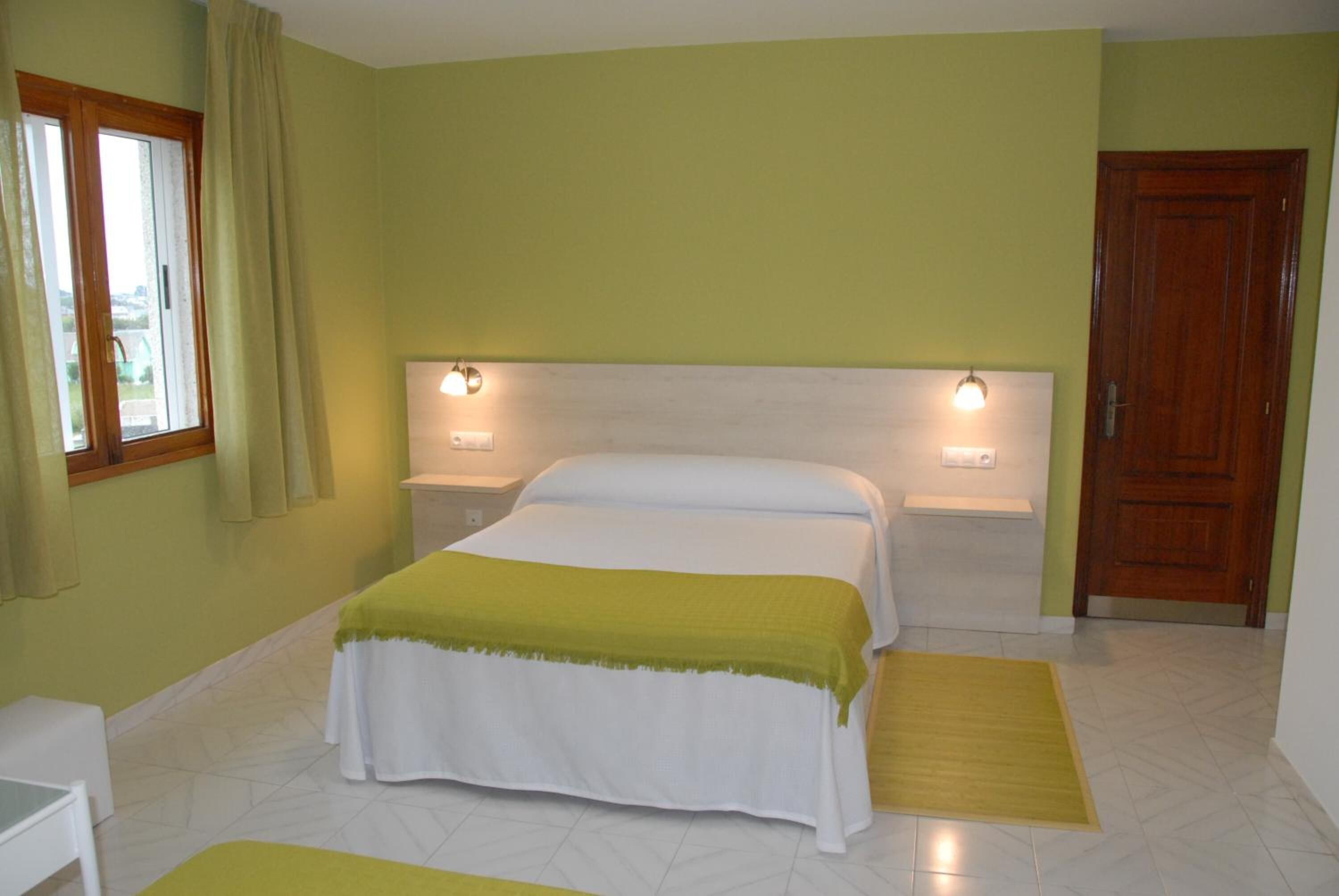 desk, blackout curtains, free wifi