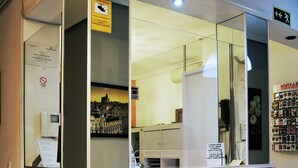 Reception - Hostal Fuencarral Kryse (Madrid)