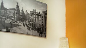 Lobby sitting area - Hostal Fuencarral Kryse (Madrid)