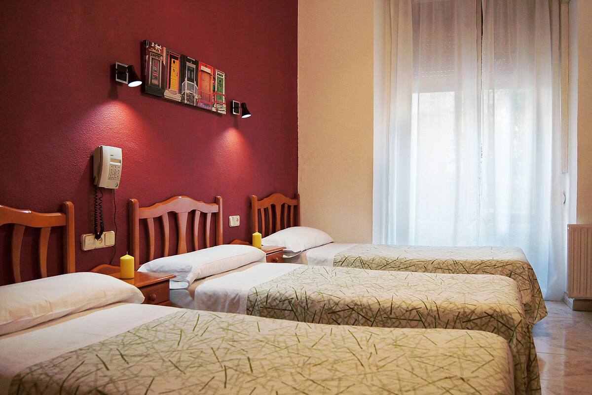 Free WiFi, bed sheets