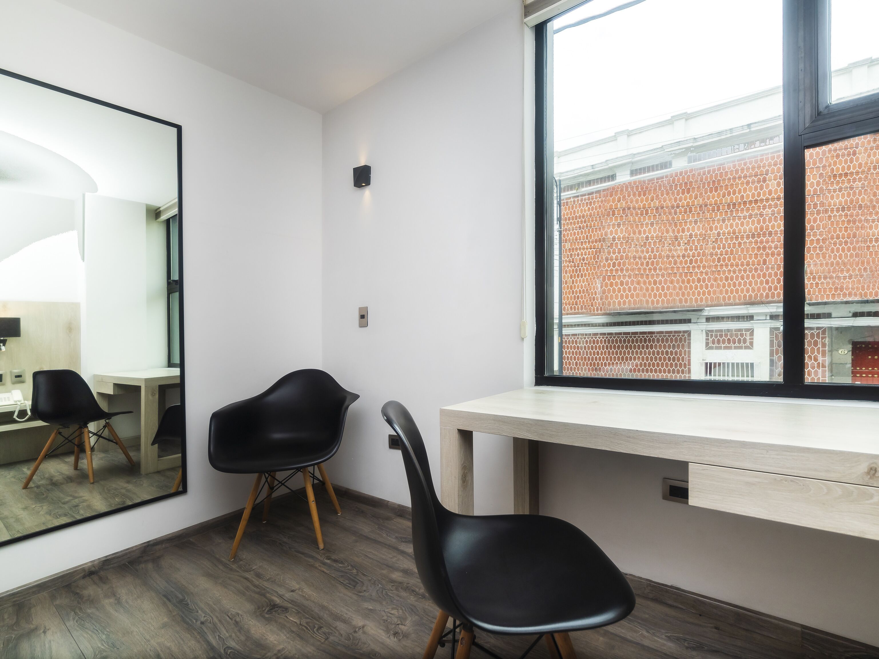 standard double room, 1 queen bed | down duvets, select comfort beds, desk, laptop workspace