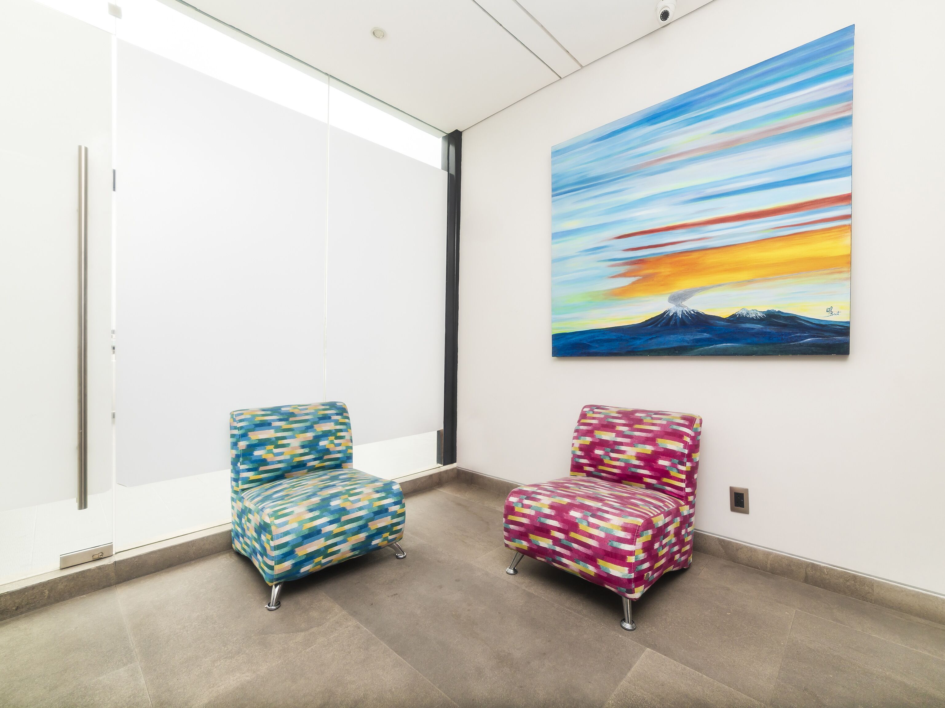 flat-screen tv, netflix, streaming services