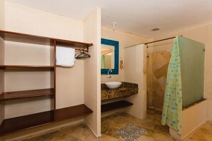 Loft estándar, 1 habitación | Lavabo en el baño