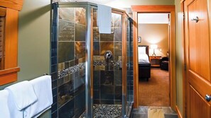 Pinnacle Ridge Chalet 45-101 | Bathroom - Pinnacle Ridge Chalets by Fernie Lodging (Fernie)