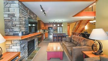 Pinnacle Ridge Chalet 45-102 | Living area | Flat-screen TV, fireplace