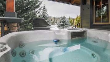 Pinnacle Ridge Chalet 45-106 | Terrace/patio