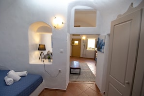 Comfort House | 1 bedroom, individually decorated, individually furnished, soundproofing