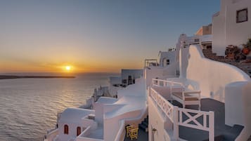 Earth House Volcano View | Terrace/patio