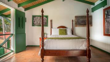 Standard Queen Room Economy- Robusta II | Iron/ironing board, bed sheets