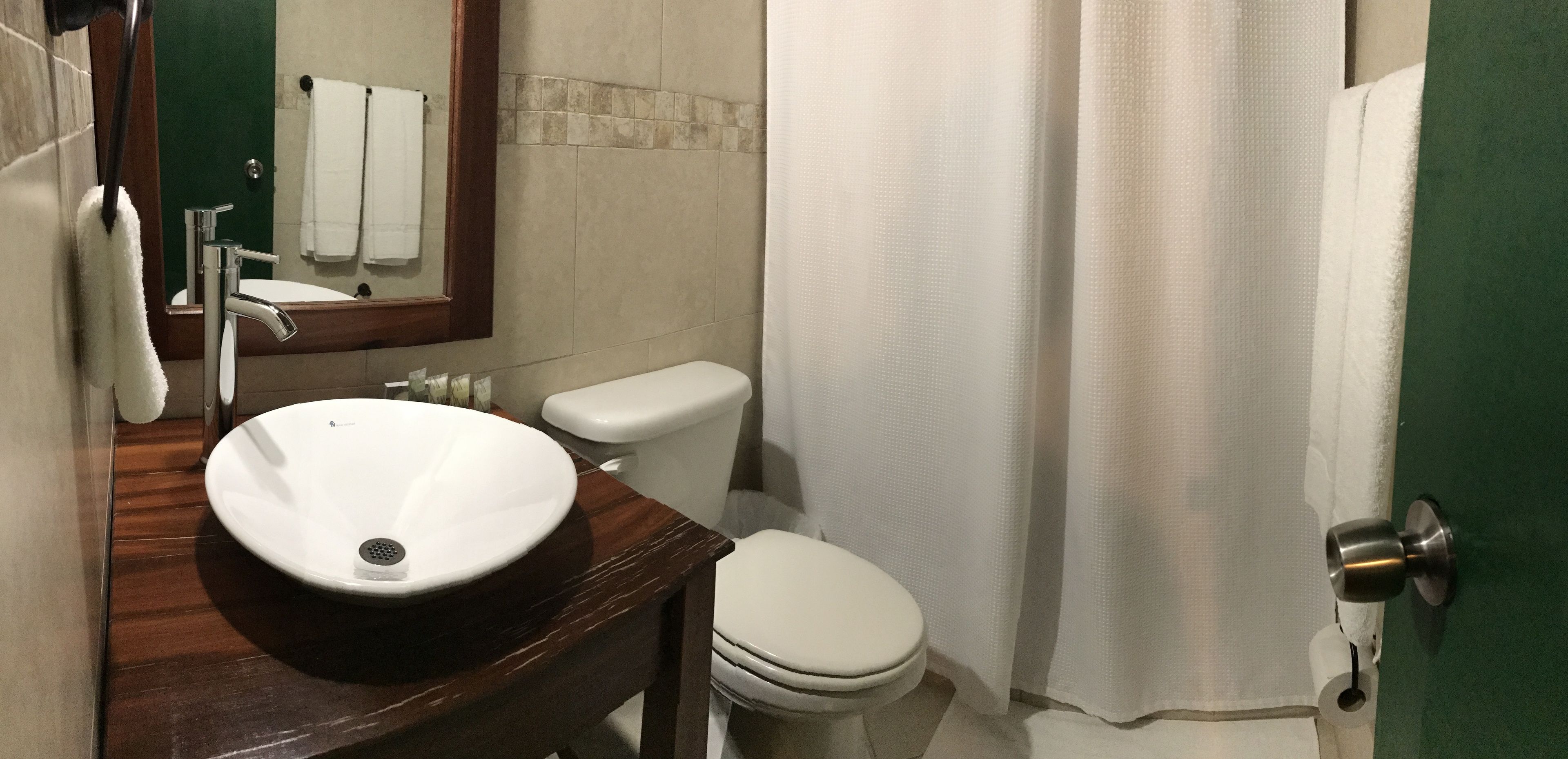 standard family room with mountain view- arabica | bathroom | shower, rainfall showerhead, free toiletries, towels