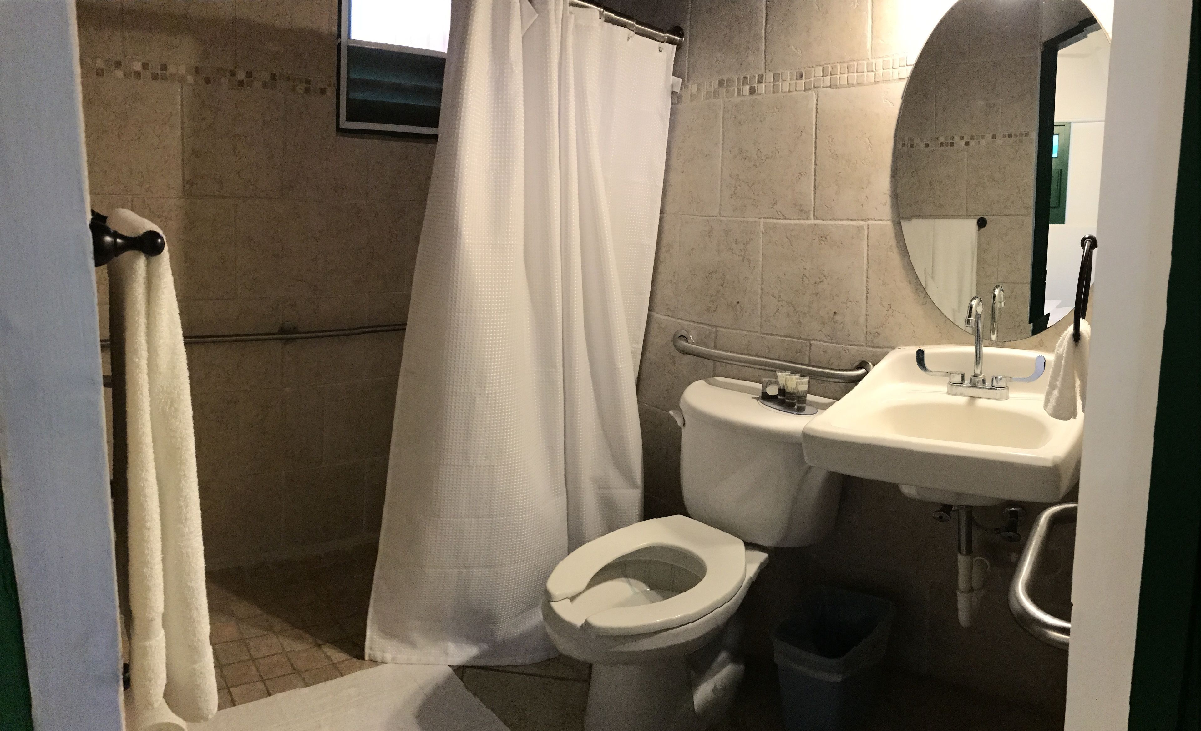 queen room - disability access - borbon | bathroom | shower, rainfall showerhead, free toiletries, towels