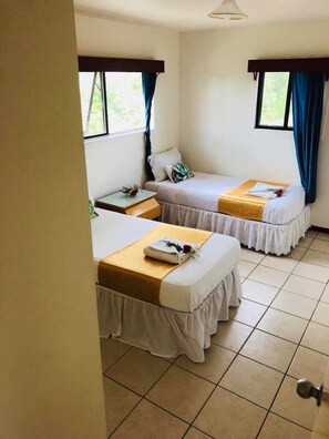 Economy Twin Room, 2 Twin Beds, Shared Bathroom | Free WiFi - Tonga Holiday Villa (Nuku'alofa)