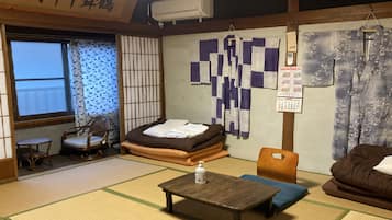 傳統雙床房, 非吸煙房 (Tatami, 1-3 people use, Main Building) | 獨特裝潢、熨斗/熨衣板、免費無線上網、床單