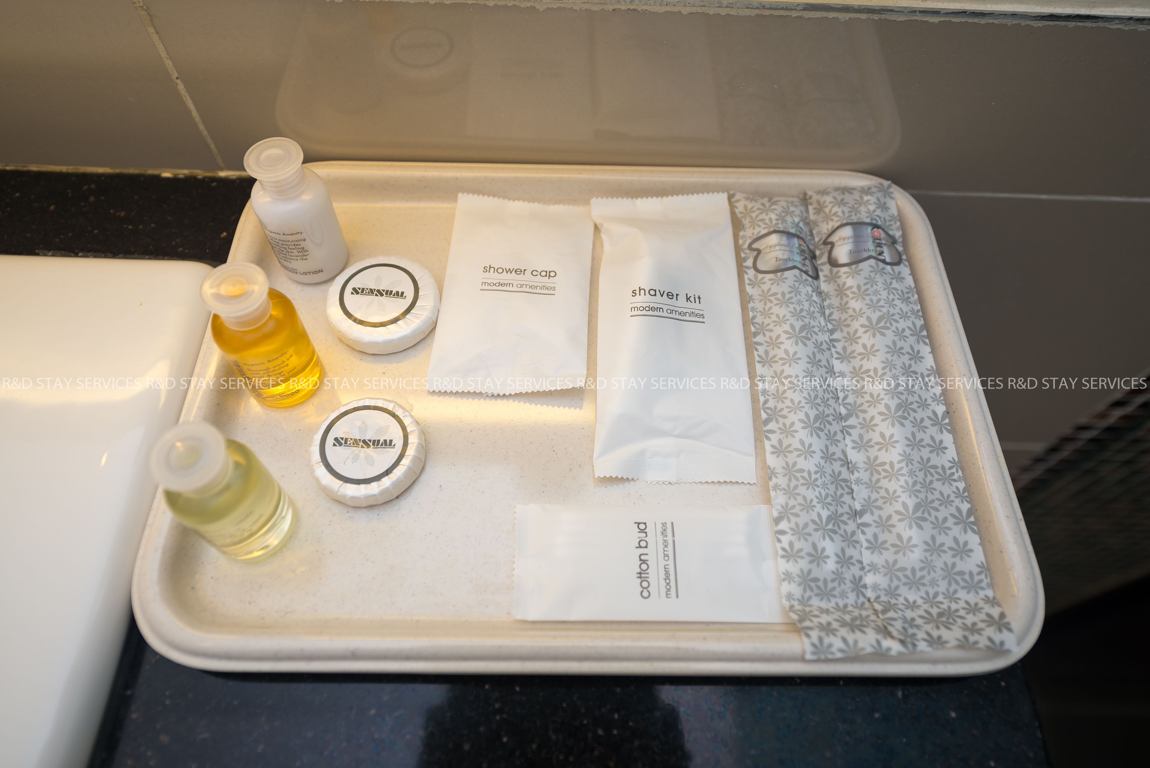 shower, rainfall showerhead, free toiletries, hair dryer