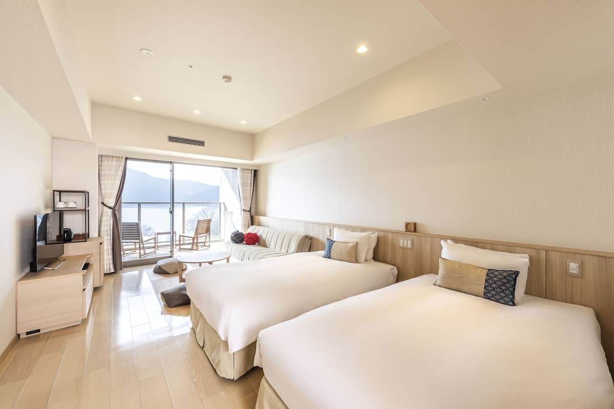 standard room, non smoking | 1 bedroom, in-room safe, free wifi, bed sheets