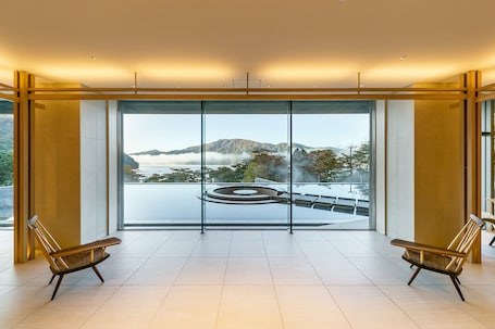 Lobby. Hakone Ashinoko Hanaori(ORIX HOTELS & RESORTS)