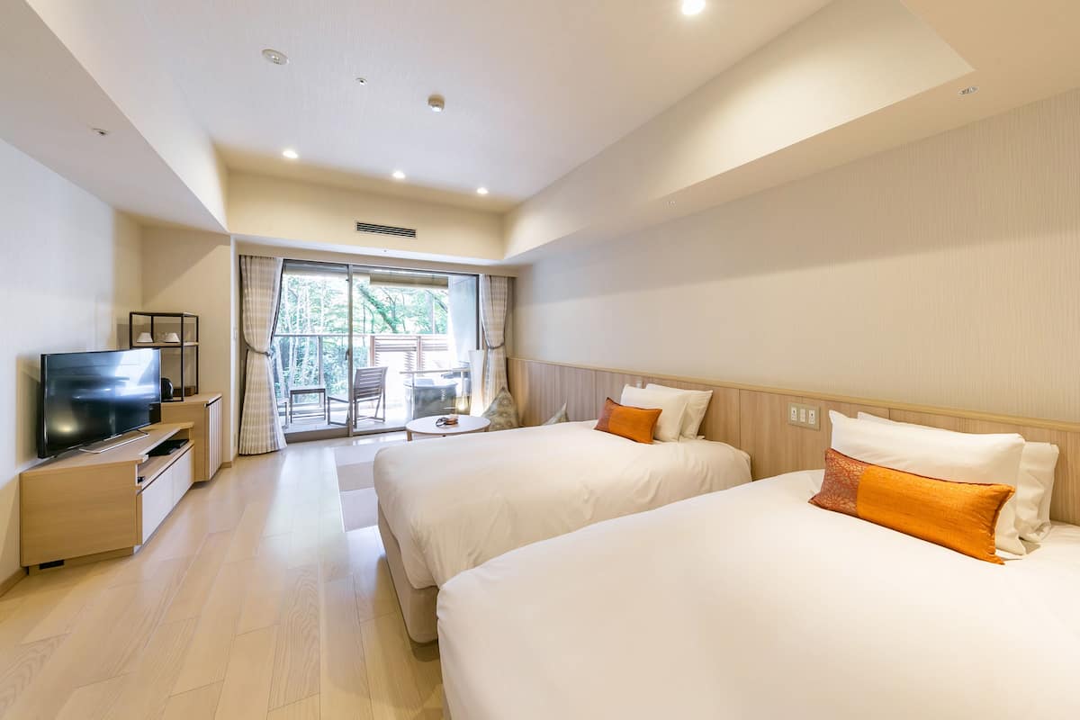 Standard Lakeside Room with Open-Air Bath | In-room safe, free WiFi, bed sheets