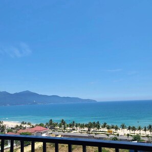 Beach/ocean view -  Alani Sea View Hotel (Da Nang)