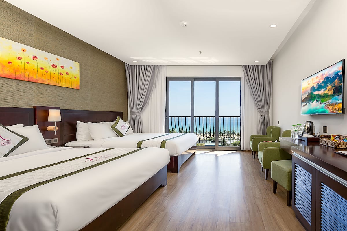 Family Room, Balcony, Ocean View | 1 bedroom, Egyptian cotton sheets, premium bedding, pillowtop beds
