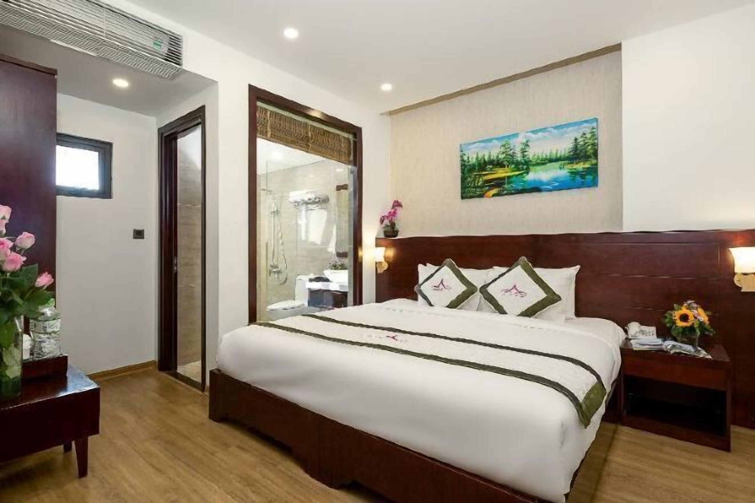 Egyptian cotton sheets, premium bedding, pillow-top beds, in-room safe
