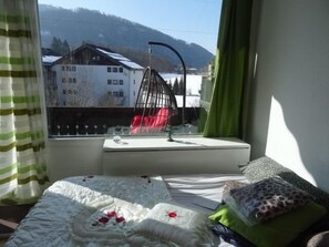 Room, Private Bathroom (2-Z Zimmerwohnung mit Bergblick) | Free WiFi