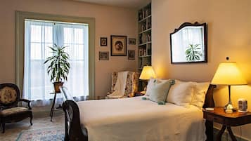 Premier Suite, 1 Queen Bed, Garden View | Egyptian cotton sheets, premium bedding, individually decorated