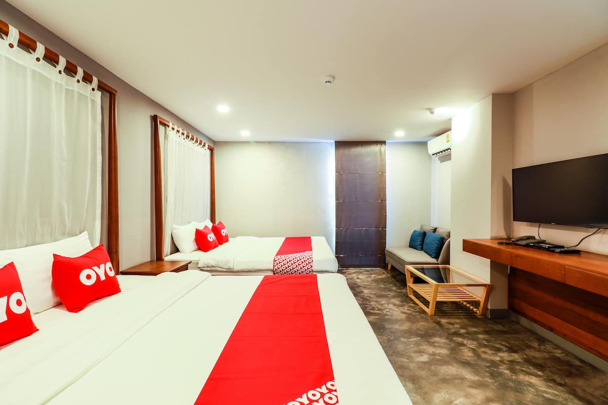 Family Suite | Desk, free WiFi, bed sheets