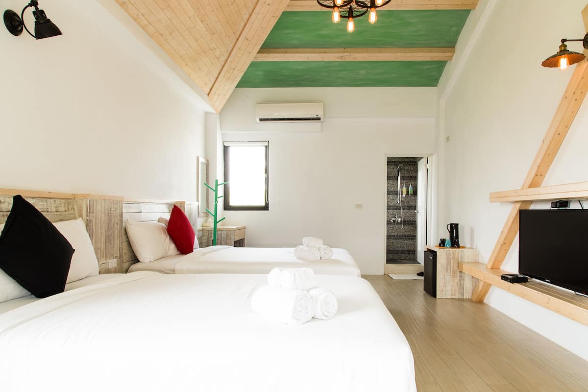 Panoramic Quadruple Room | Desk, blackout drapes, soundproofing, rollaway beds