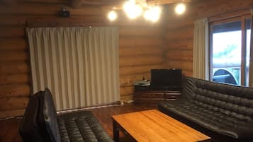 Casa (Holiday Home) | Sala de estar | Televisión de pantalla plana