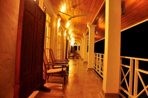 Hallway - Forest Edge (Ginigathena)