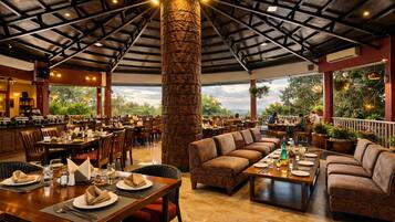 Daily buffet breakfast (INR 475 per person)